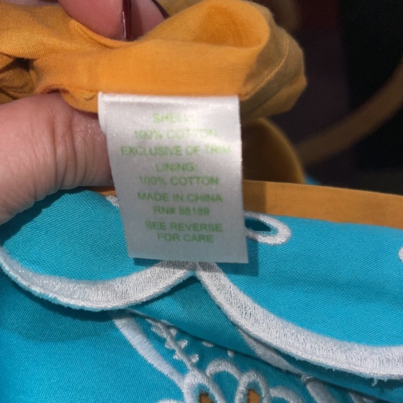 Lilly Pulitzer aqua dress with white stitching. Yellow underneath. Size 4 - Picture 11 of 12